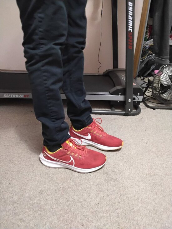 Nike Air Zoom Pegasus 39 - Kansas City Chiefs NFL Special Edition (Size 10.5